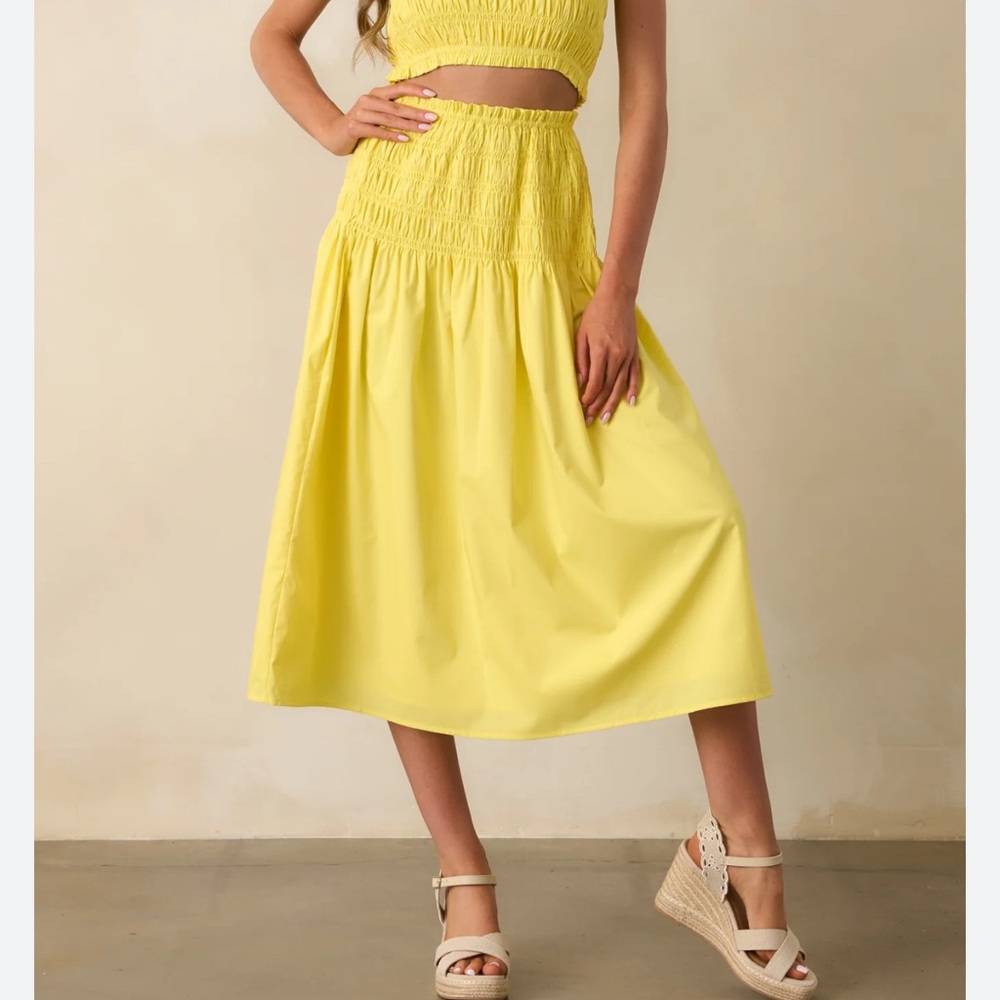 TWO PIECE EASE YOUR MIND BRIGHT YELLOW SMOCKED DROP WAIST MIDI SKIRT NWR Size S - Picture 2 of 2